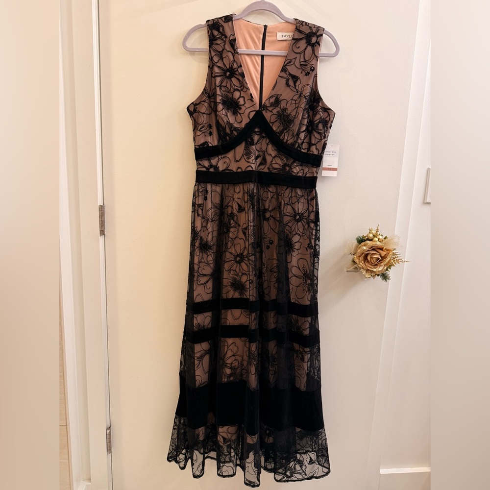 Taylor Black and Nude Floral Dress - Picture 1 of 8